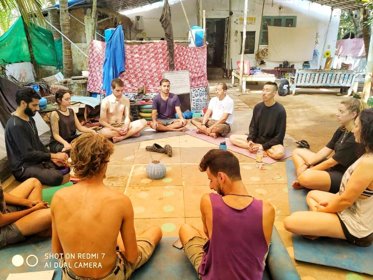 Bunkd Hostel, Anjuna Bagian luar foto