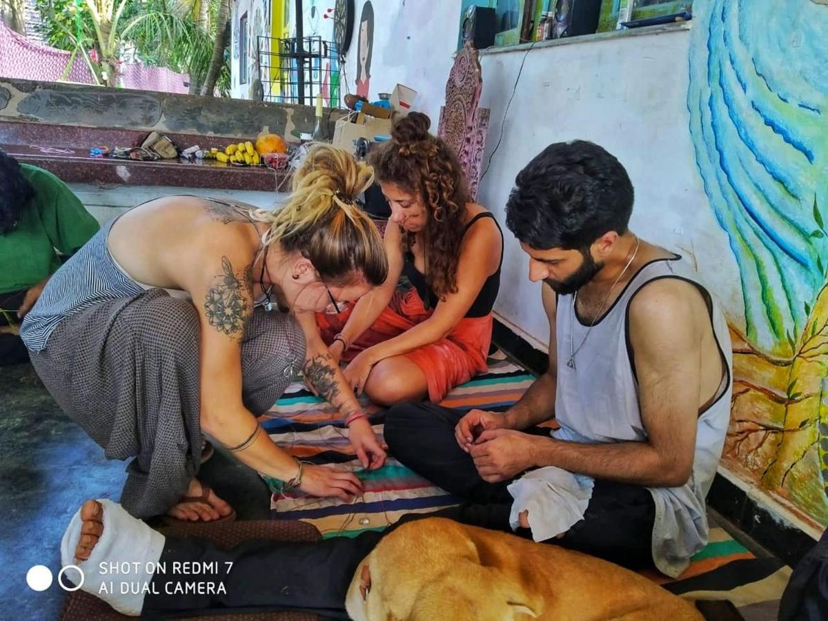 Bunkd Hostel, Anjuna Bagian luar foto
